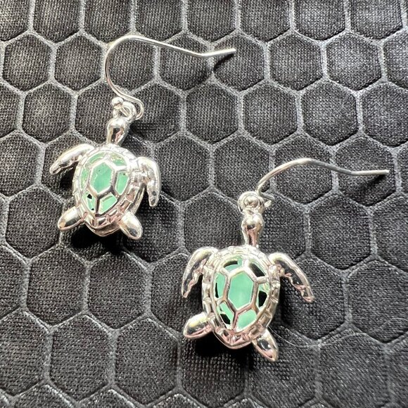Venice By The Sea Jewelry Jewelry - Turtle Earrings with Aqua Sea glass 18K White Gold Plated